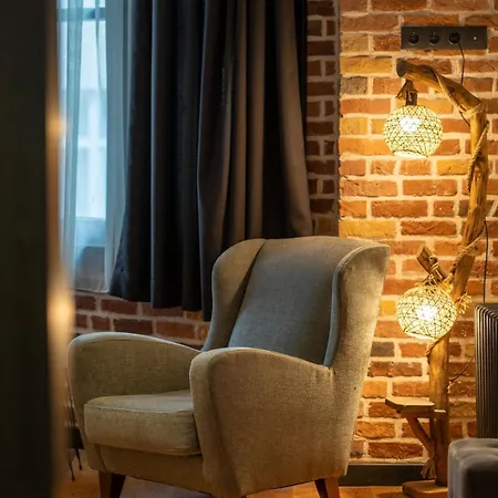 Charming 1br Flat With Balcony In Cihangir Istanbul