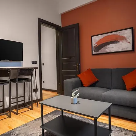 Charming 1br Flat With Balcony In Cihangir * Istanbul