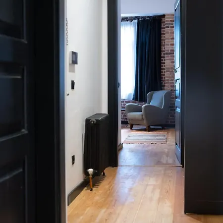 Charming 1br Flat With Balcony In Cihangir Isztambul