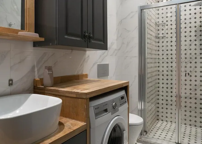 Charming 1br Flat With Balcony In Cihangir Apartmán Istanbulská provincie