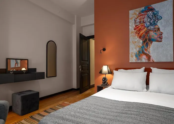 Charming 1br Flat With Balcony In Cihangir Appartement Istanboel